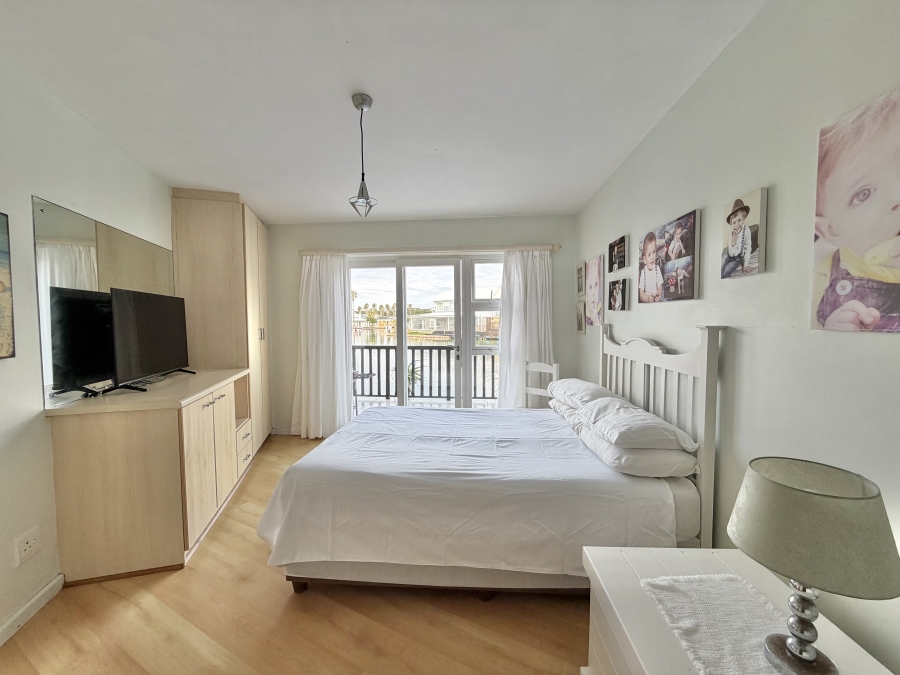 6 Bedroom Property for Sale in Marina Martinique Eastern Cape